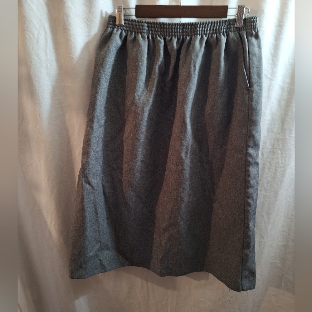 Elegant Gray Women's Skirt